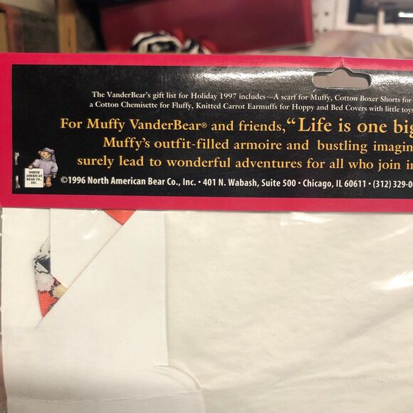 NEW Vintage VanderBear Gifts 100% Silk Scarf, Christmas 1997, A Gift for Alice - Picture 6 of 9